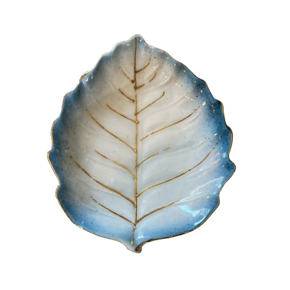 One Vintage Japan Blue & White w/ Gold Leaf-Shaped Vintage Dish or Trinket - Picture 3 of 11